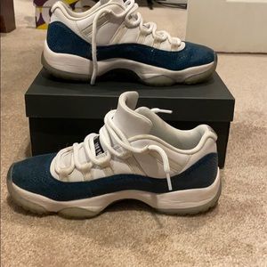 Jordan 11 low snakeskin